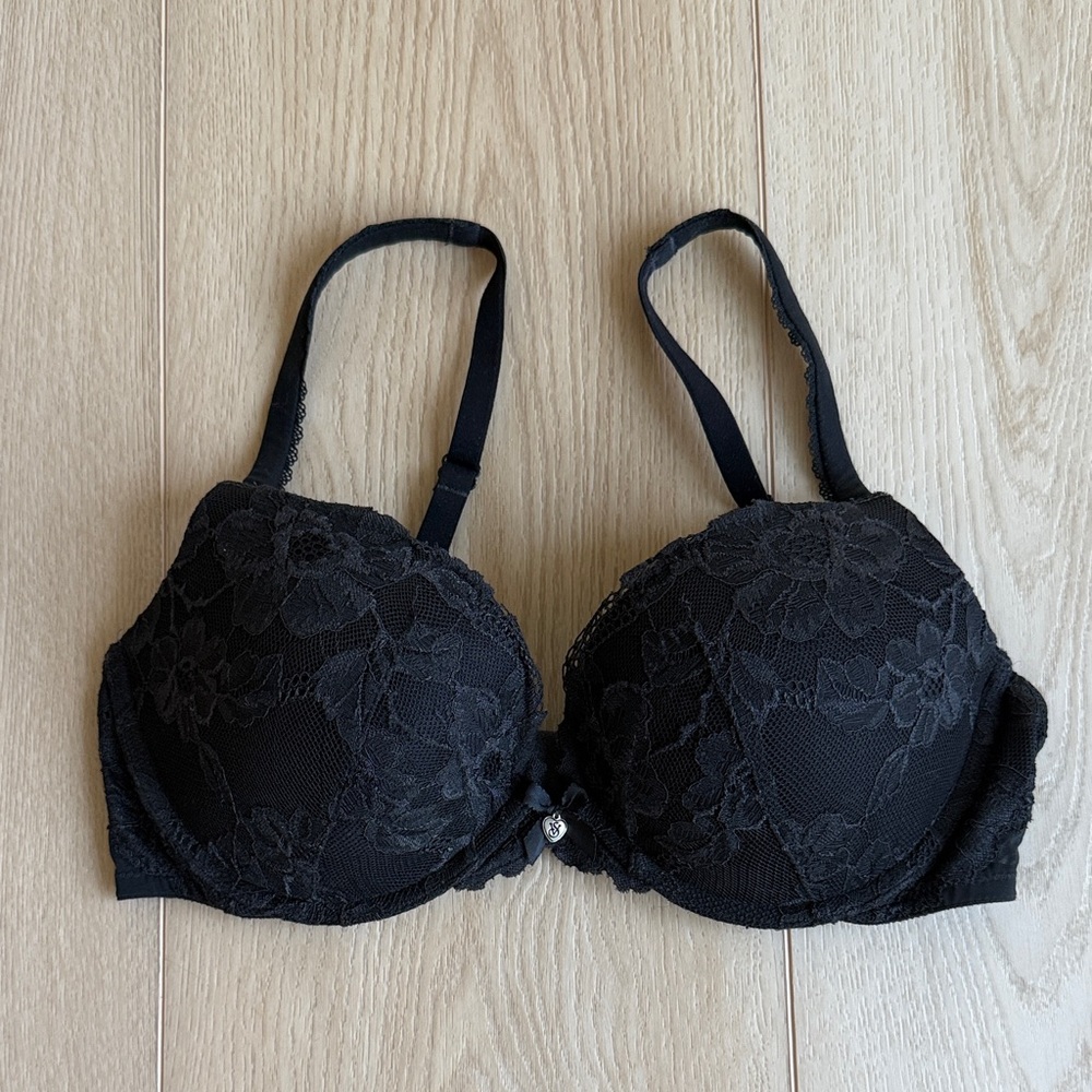Victoria's Secret Body by Victoria Black Lace Push-Up Bra